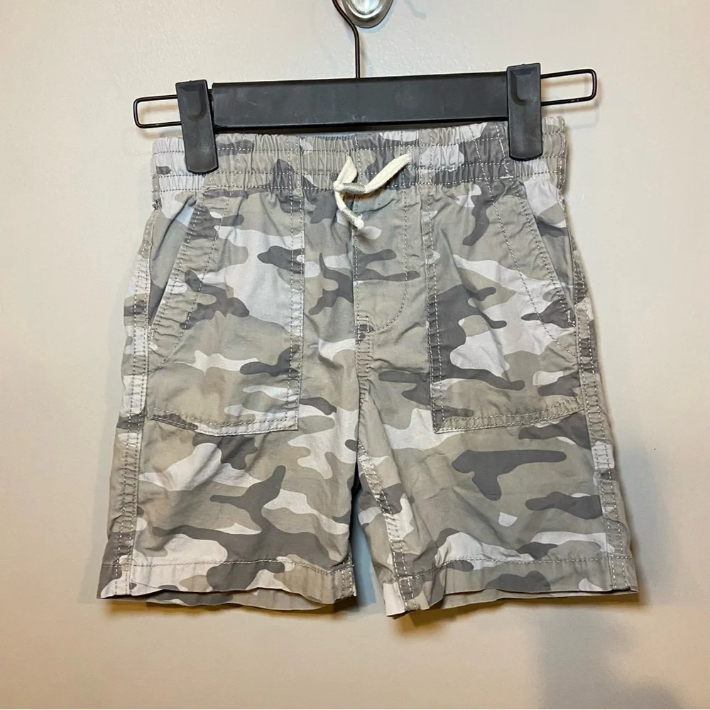 Baby Gap Grey Camo Shorts Size 5 100% Cotton